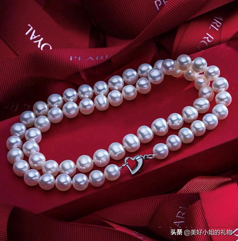 母亲节礼物项链黄金推荐,母亲节礼物排行榜前十名黄金饰品