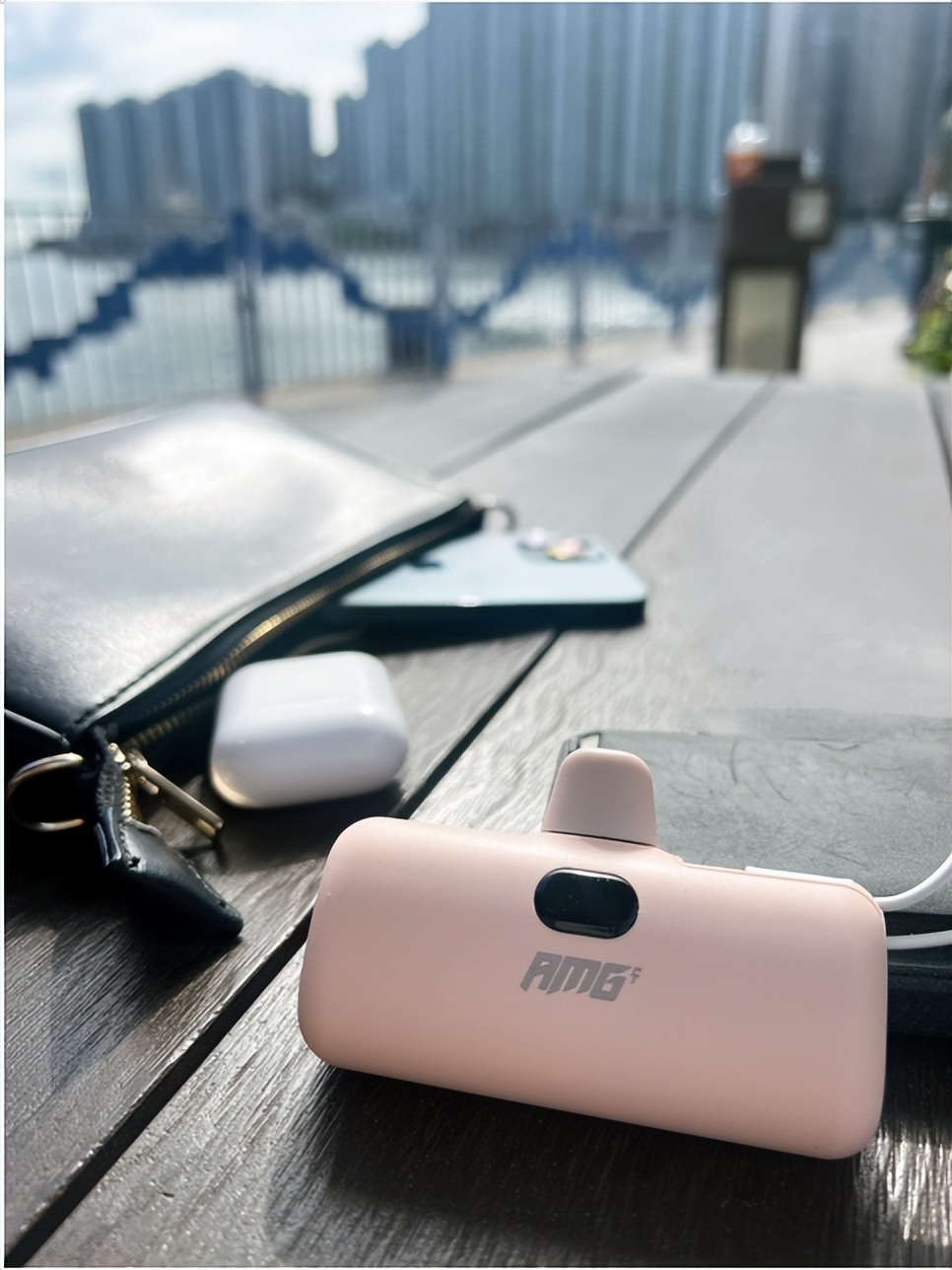 amg的充电宝,amg无线充电宝