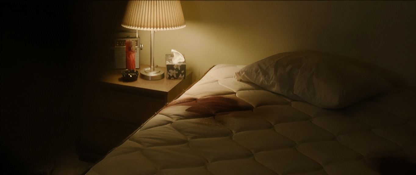 31年作品从未断过,这影史第一丑闻终于公开,满屏血色根本不敢看