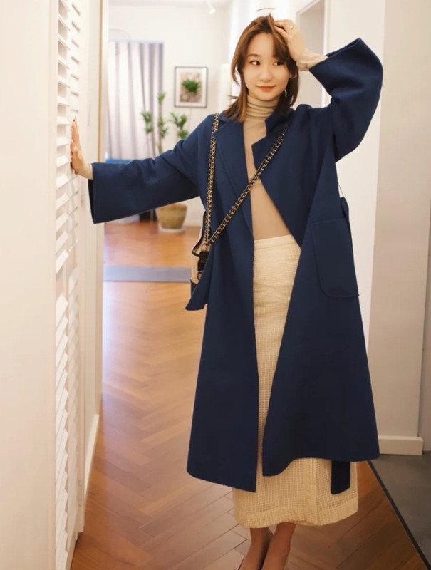 百搭小黑裤怎么搭都好看四季,不显胖的早春穿搭小黑裤