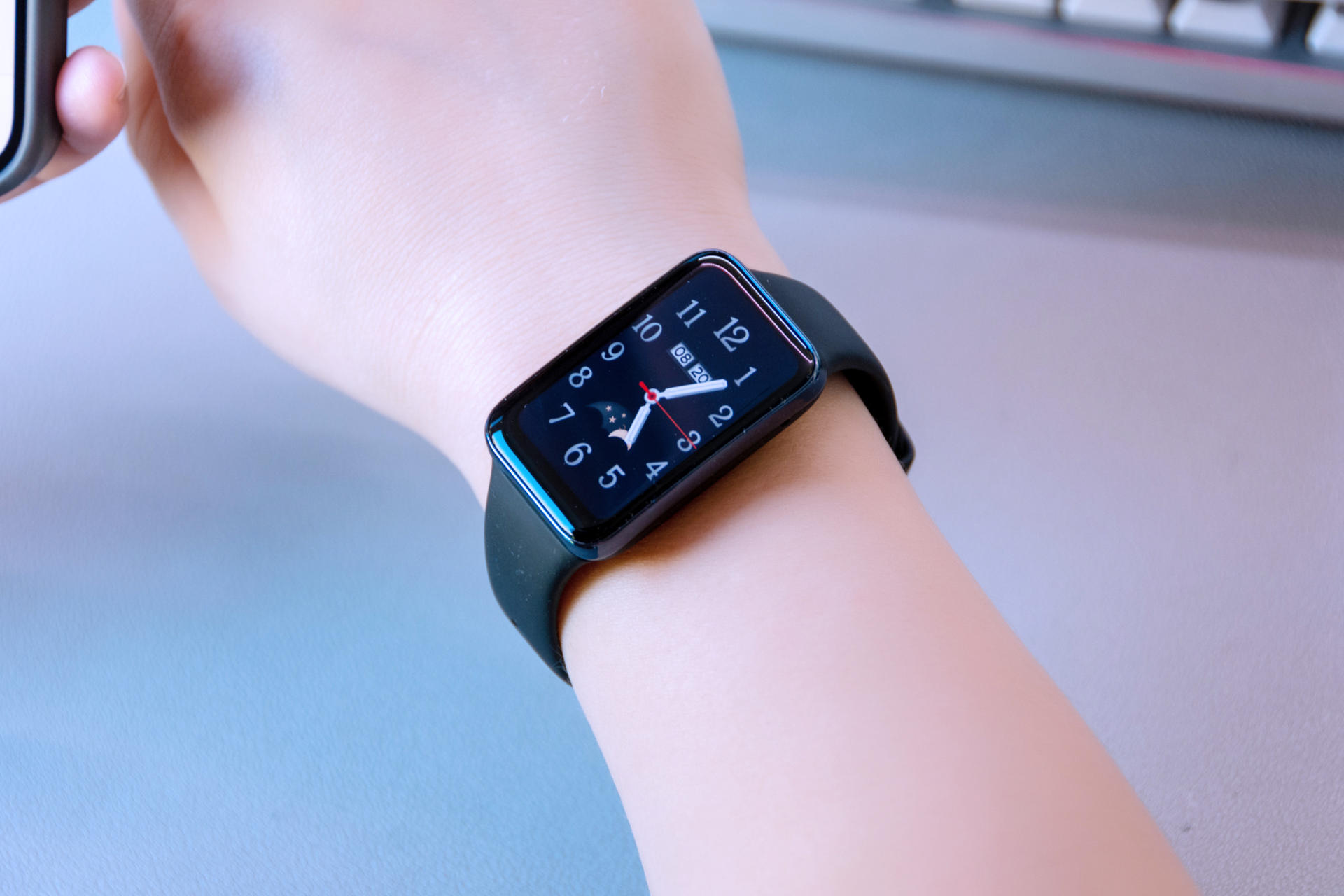 小米手环7pro标准版运动测评,华为7手环和小米7pro手环哪个更好