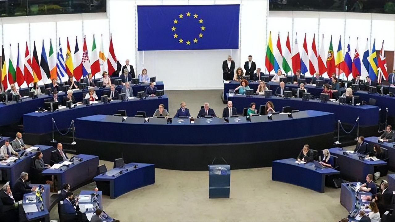 美国跟欧洲的关系为什么这么好,欧洲为什么会陷入美国困局