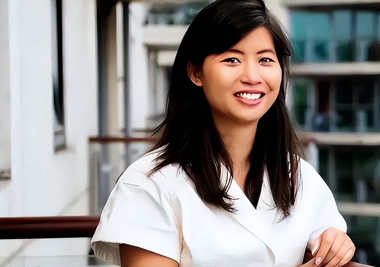 08年,29岁华裔女作家被15岁男孩侵犯,对方律师却称:她先*引勾**的