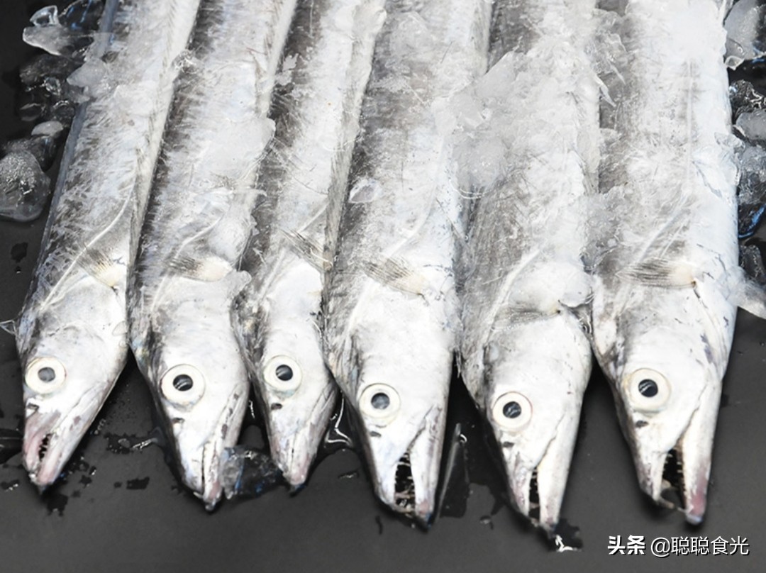 带鱼是黄眼睛的好还是黑眼睛的好,挑选带鱼黑眼睛好还是黄眼睛好