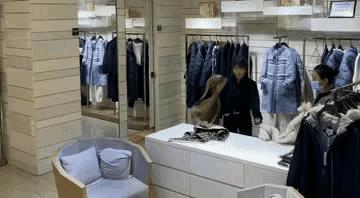 女人衣柜里永远缺一件单品,为啥女人衣柜里永远少一套衣服