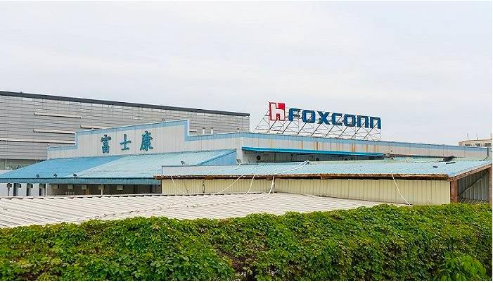 郑州富士康八大街现状,郑州富士康大街小巷人满为患