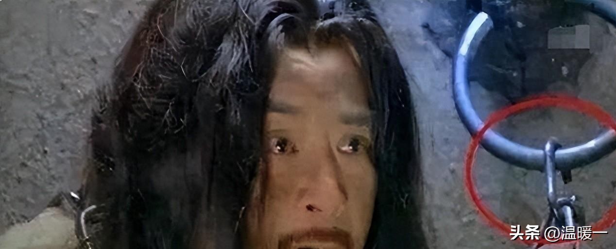 *绑捆**露大胸、台词胡来！这些“*辱侮**”观众的剧情，真把观众当呆子