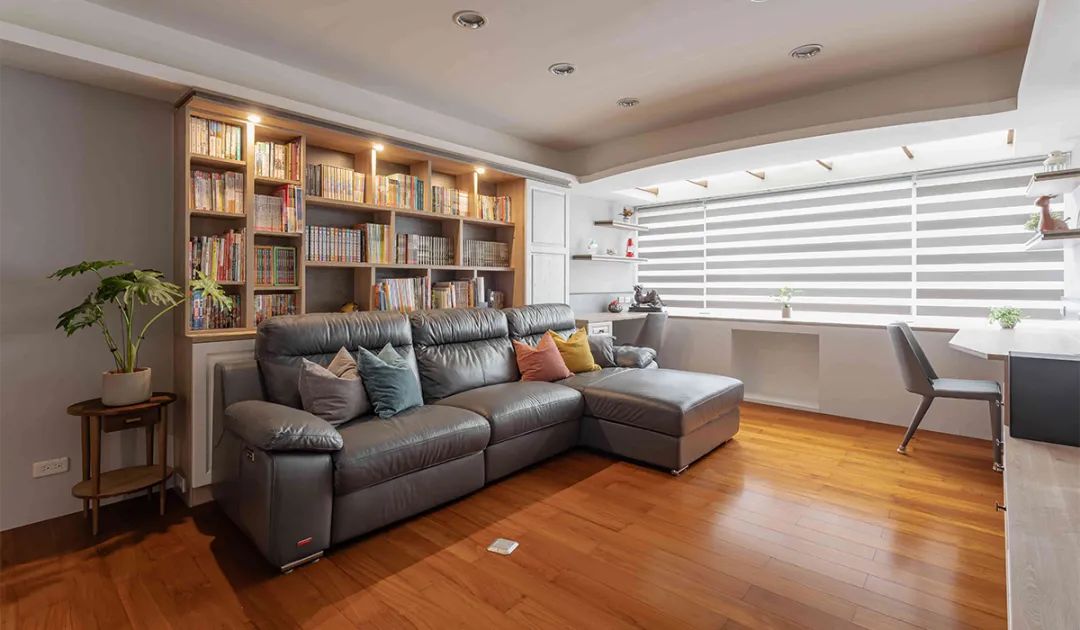 精装房如何打全屋柜子,实用70平方两室一厅全屋打柜子