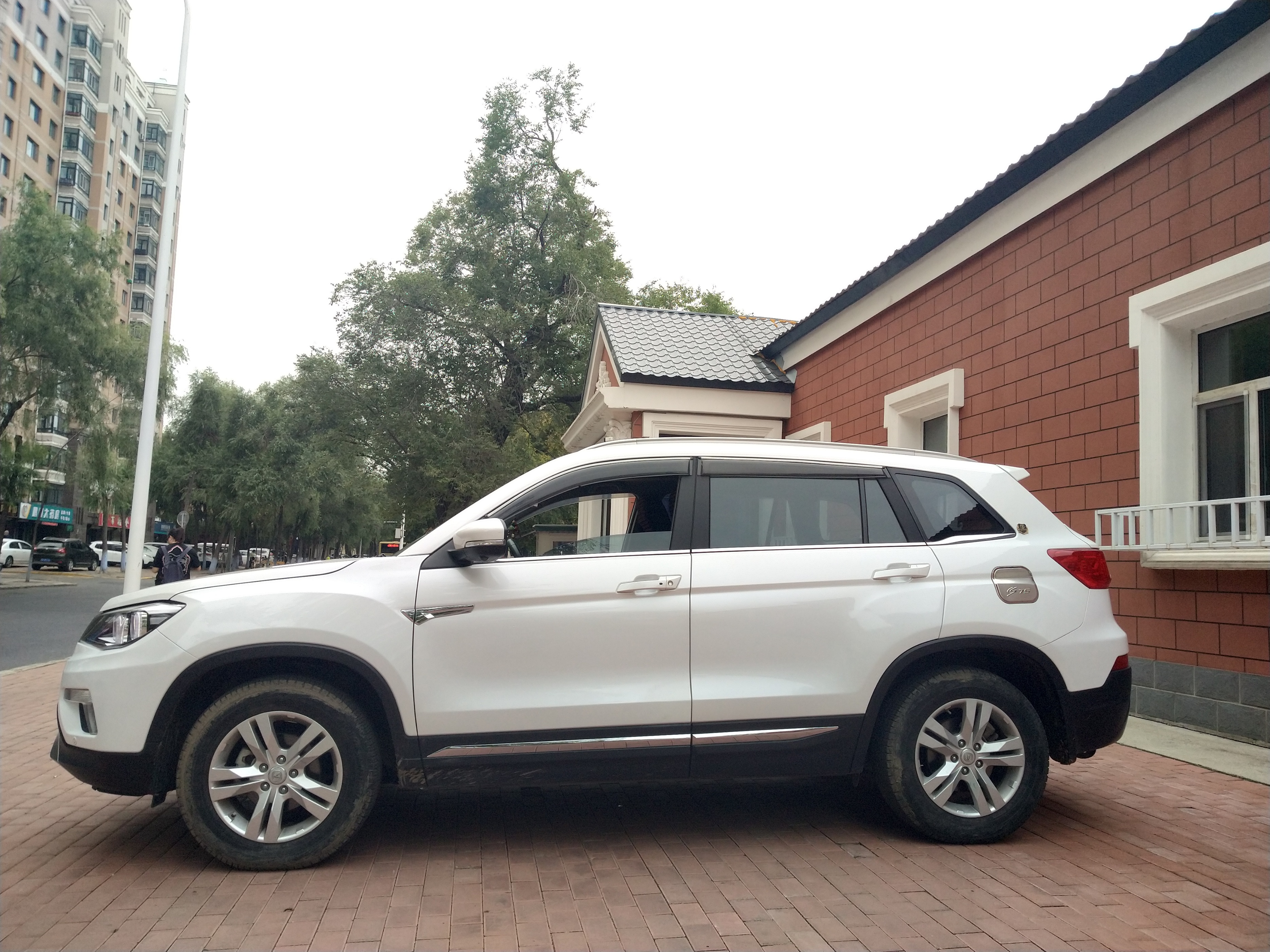 长安cs75的优缺点都有哪些,长安cs75开5年以上的车主用车感受