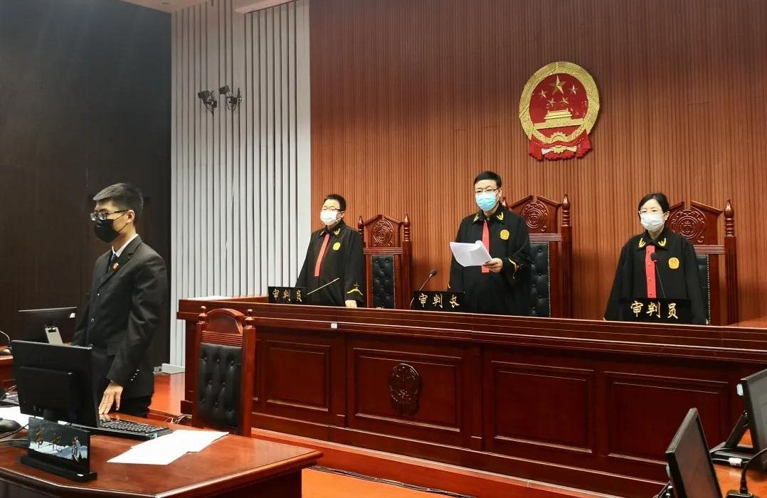 一公司买车并取得铁路提单，向中外运公司提货被拒，原因是什么？
