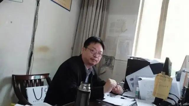 他17岁考入清华毕业后回乡当保安,在清华当保安考上清华事迹