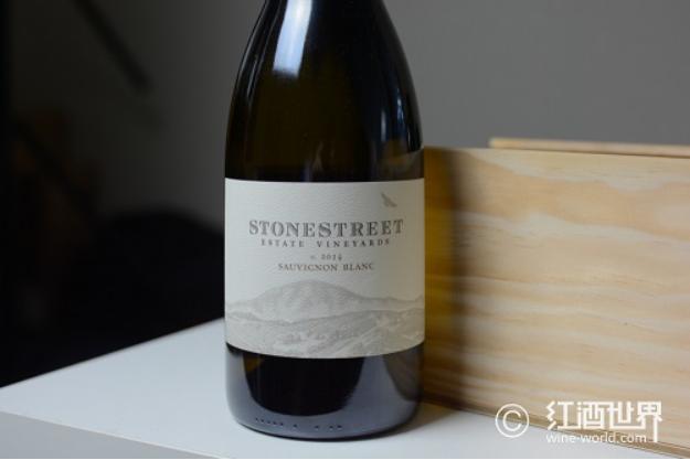 葡萄酒开了还要醒15分钟人醒了,不想上班葡萄酒开了都要醒五分钟