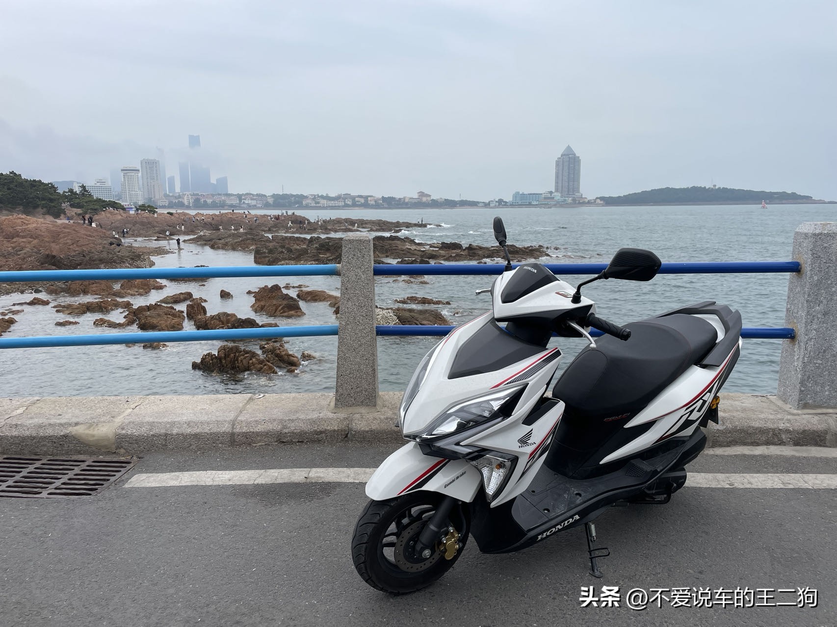 本田裂行125踏板100公里耗油多少,本田裂行125踏板无钥匙启动大灯