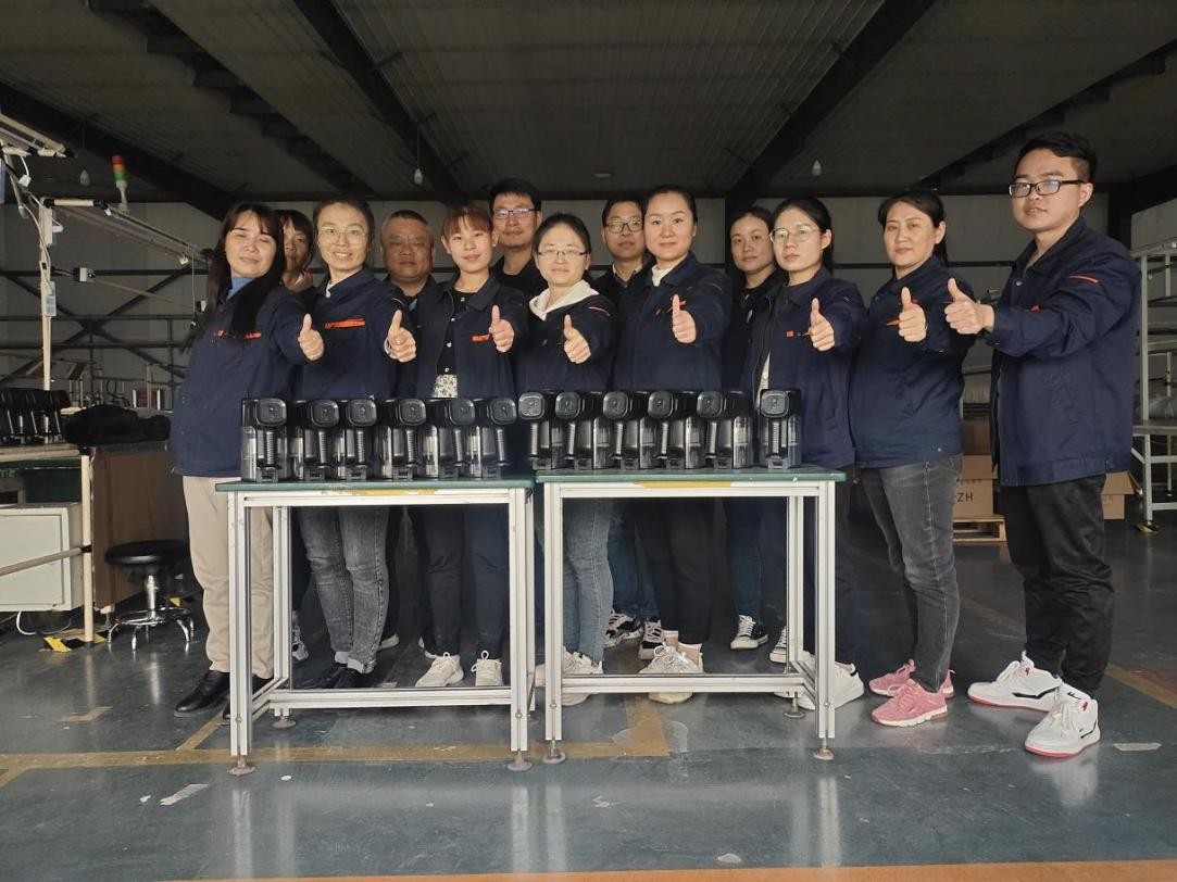 山东华泽精密模塑有限公司张培振：创新思路闯新路敢于担当勇争先一线*党**员的靓丽旗帜