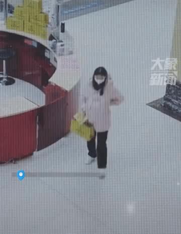 孕妈妈鞋带松了弯腰困难,孕妇的鞋带松了挺着肚子很难弯腰