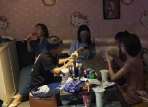 南京人玩掼蛋,江苏人与掼蛋