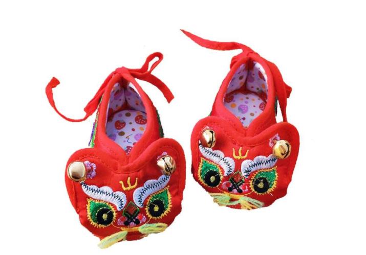 虎头鞋故事,虎头鞋的故事传说