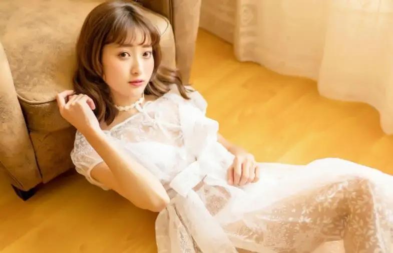 和女生聊天女生不回怎么幽默回复,和女生聊天聊不动如何重启话题