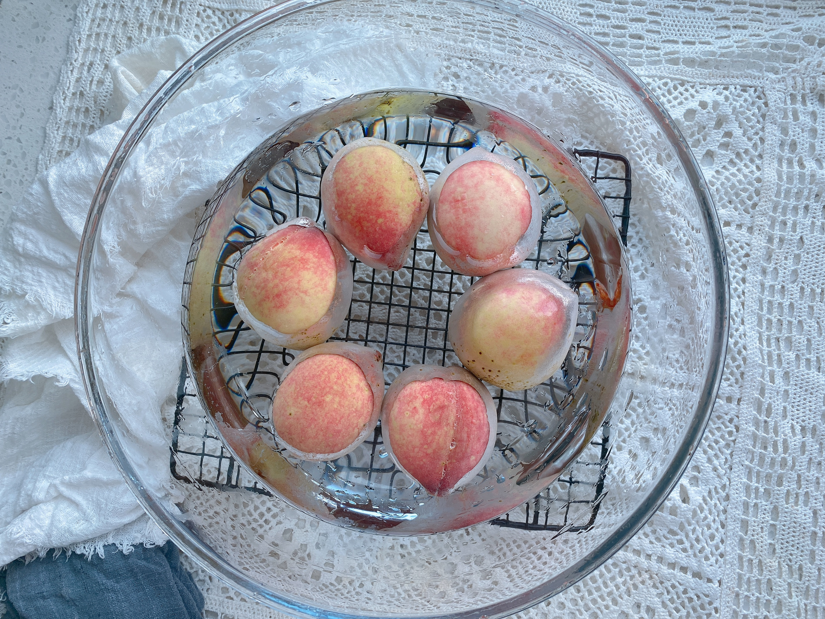 桃子酒的家庭简单酿制方法,如何酿制桃子酒好喝