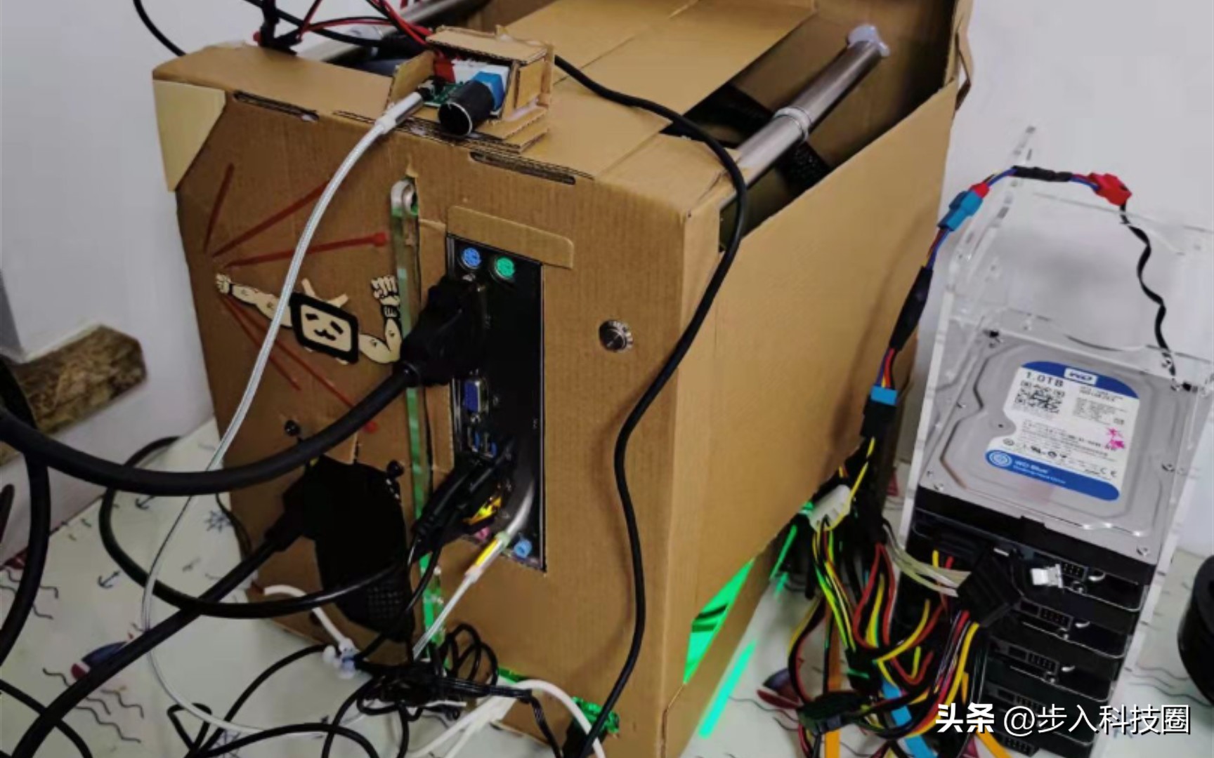 2012年买一个电脑主机大概多少钱,组装一台办公电脑主机多少钱