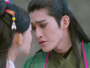 鸡毛穿一身、通天大脑门…国产神话剧的惊人造型,他们全都承包了