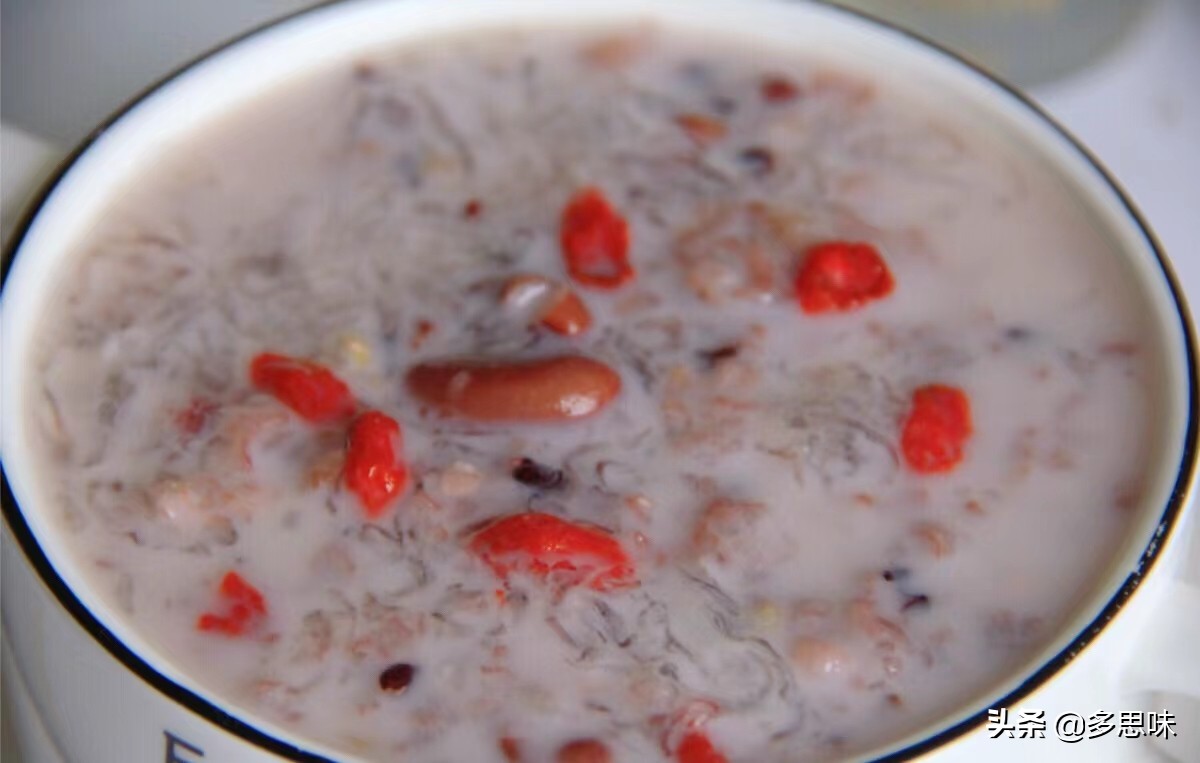 夏季养心粥的9种做法,夏天喝什么粥养胃六款养胃粥推荐