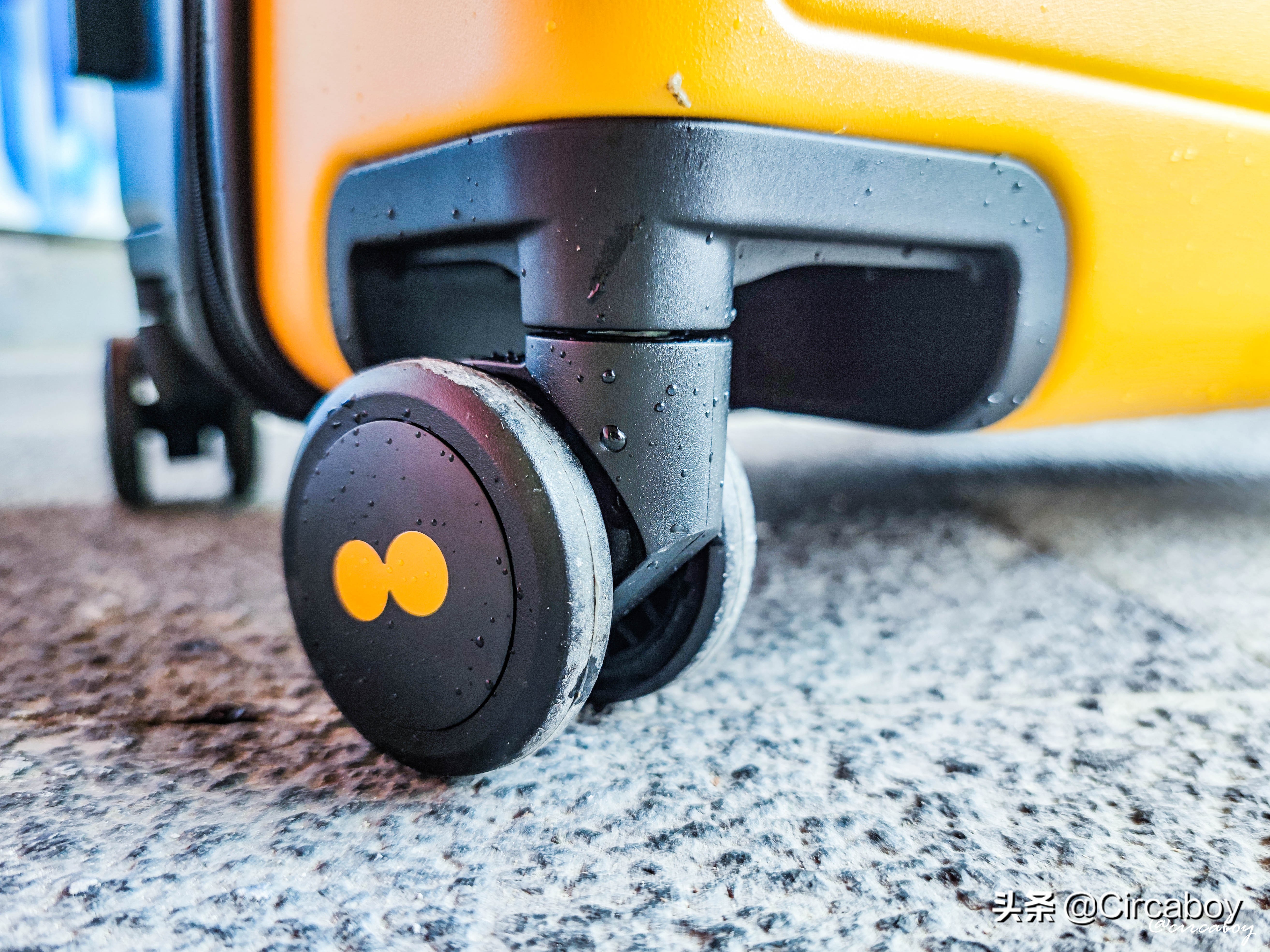 又美又能装，外出旅行必备好物——地平线8号大旅行家行李箱