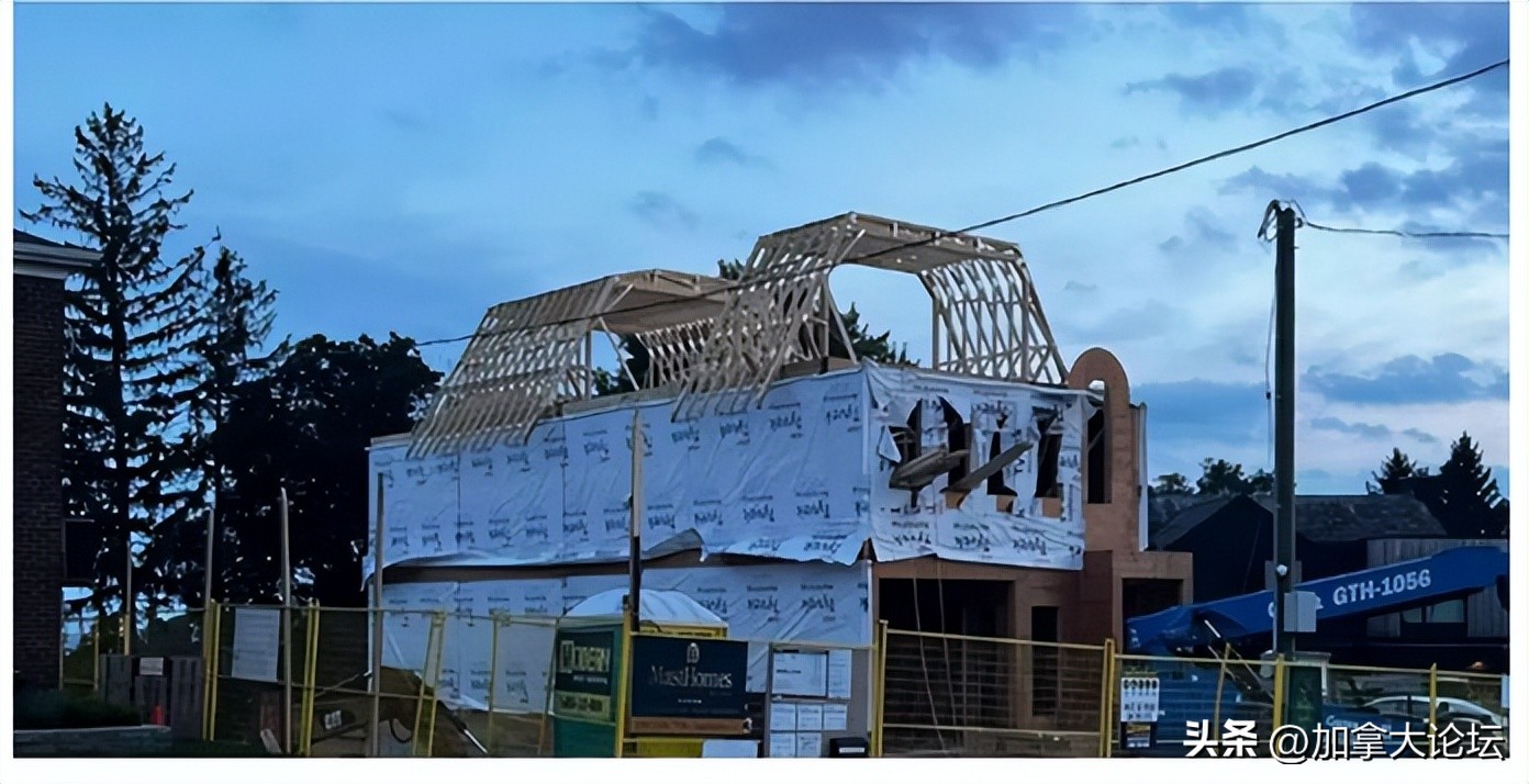 多伦多又有「怪兽屋」拔地而起连盖两栋