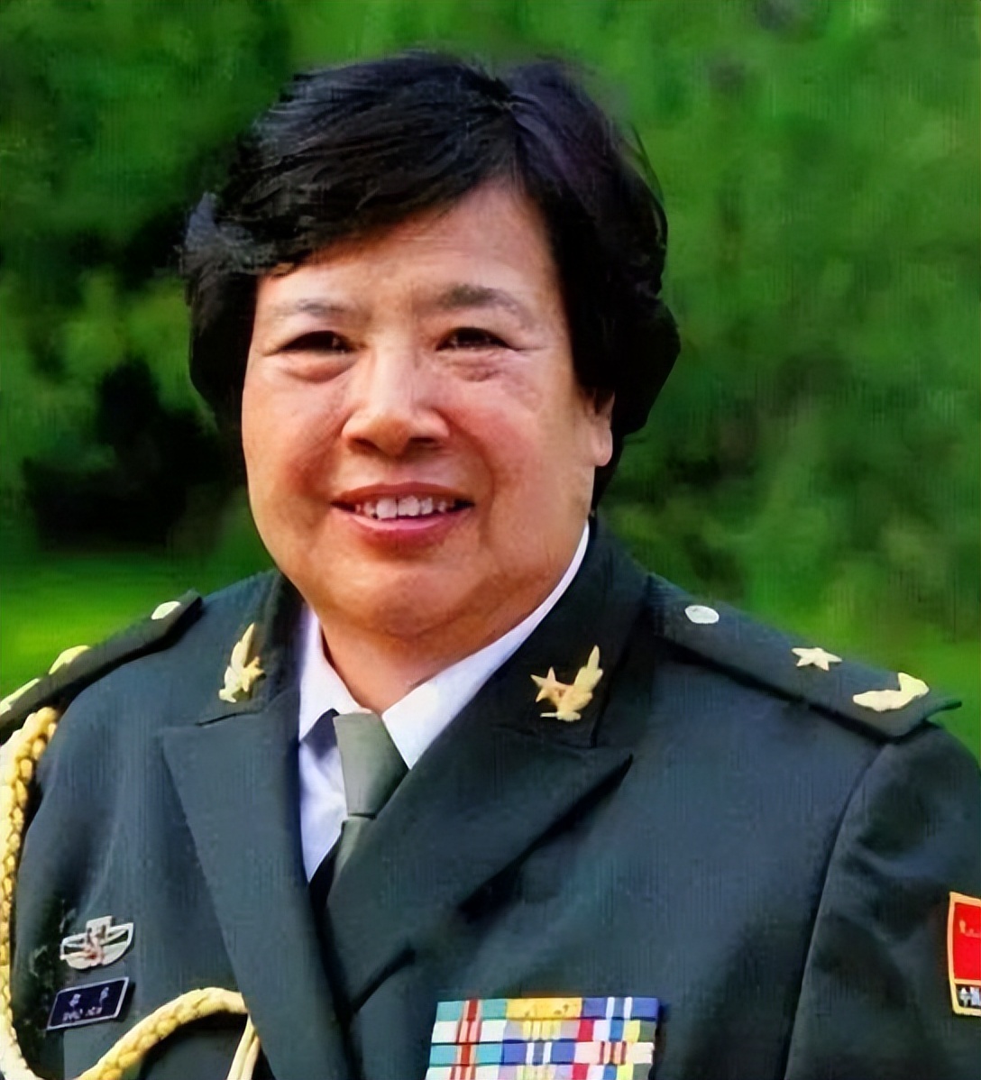 毛*东泽**劝毛岸青主动追求邵华，婚后，毛*东泽**给邵华写信：多读上邪