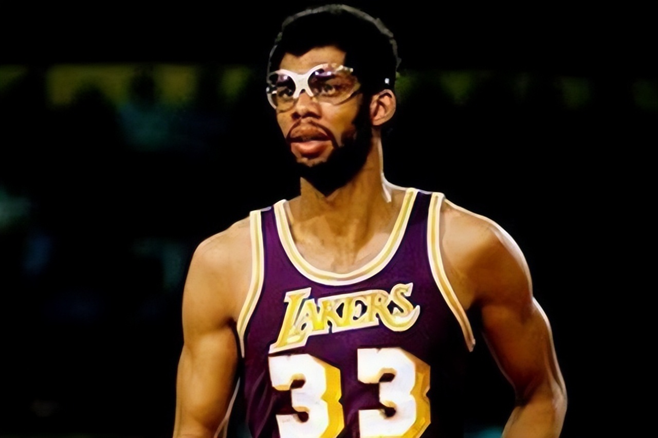 季后赛詹姆斯数据排名,勒布朗詹姆斯2024季后赛场均得分