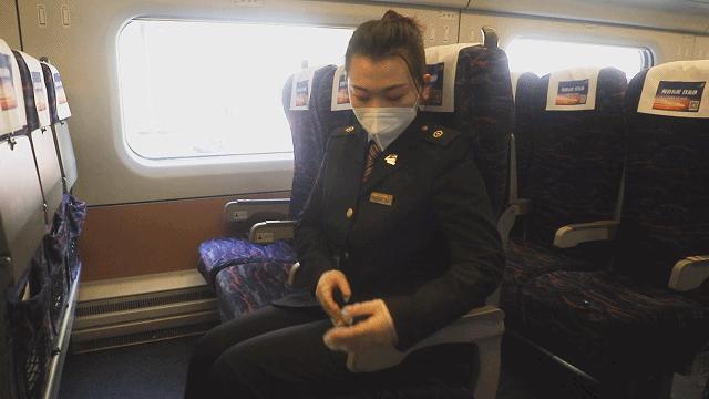 坐火车手机没电攻略,坐火车手机没电了应该去哪儿充