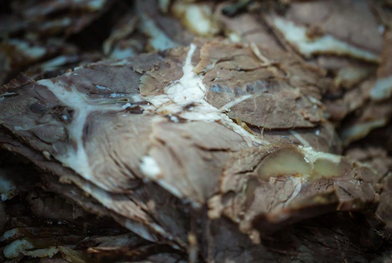 兰州牛肉面一碗有多少面,兰州牛肉面标准几两面