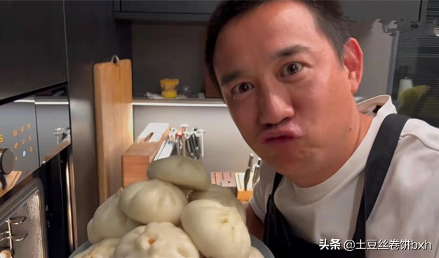 黄磊做包子的视频,做叉烧肉包子视频全教程