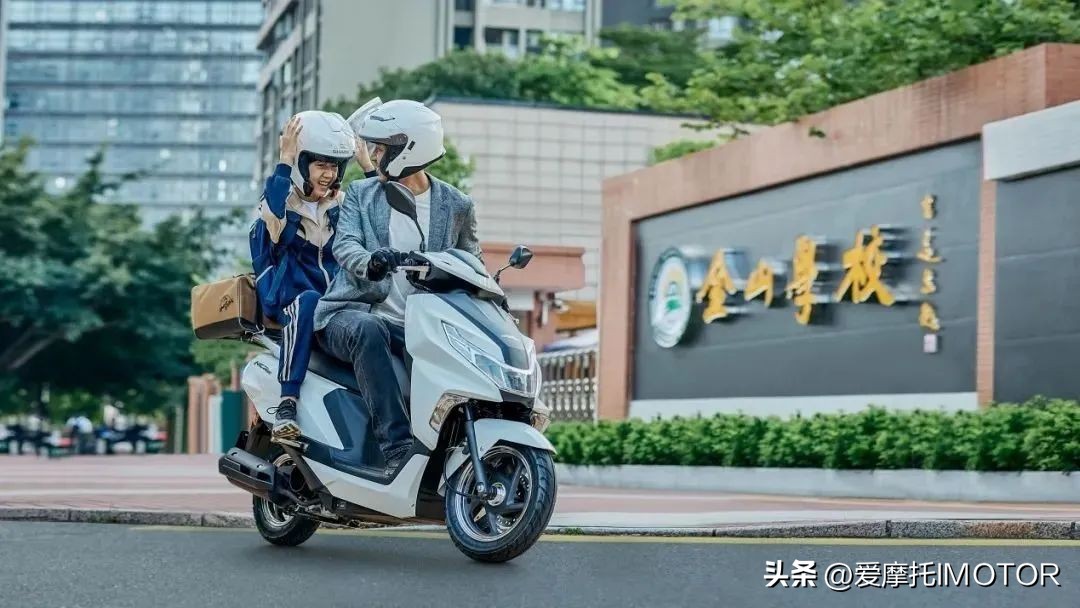 五羊本田ncr125最新款2024,城市通勤踏板推荐五羊本田ncr125