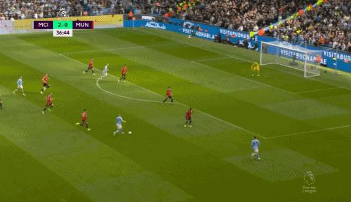 足球的魅力和残酷性莫过于此,足球的魅力暴力对抗