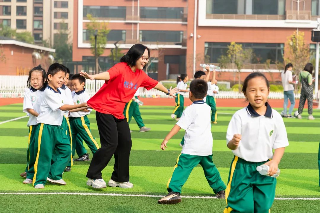 喜迎二十大奋进新征程开启新时代,房山首师大育新学校