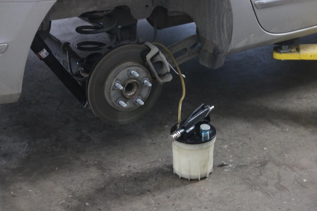 破烂的车变成新车,破烂的车子翻新