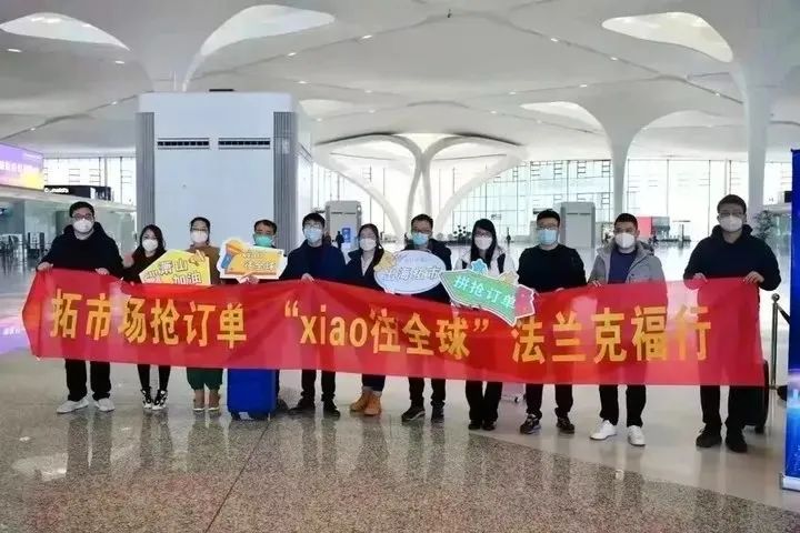 四季羽绒服清仓大甩卖,四季青羽绒服清仓