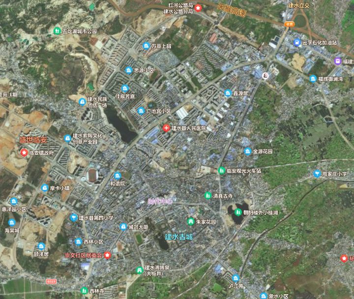 这座好吃好玩好住的云南小城，我劝你一定早点去