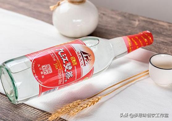 广东2大“搞笑酒”，酒美“路子野”，妥妥的“段子手”