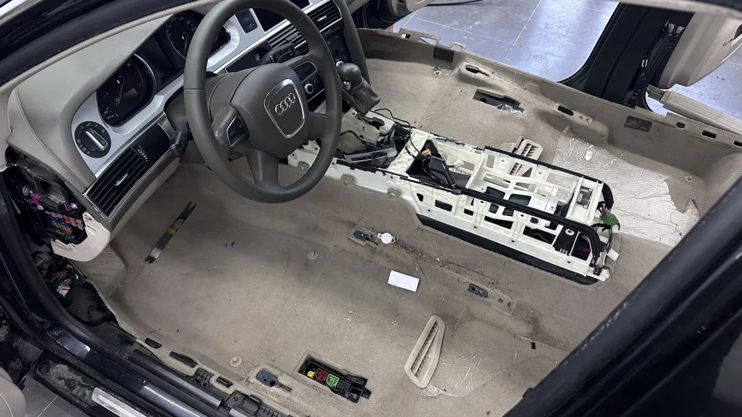 大哥买奥迪a6,奥迪a6c5老车翻新满血复活