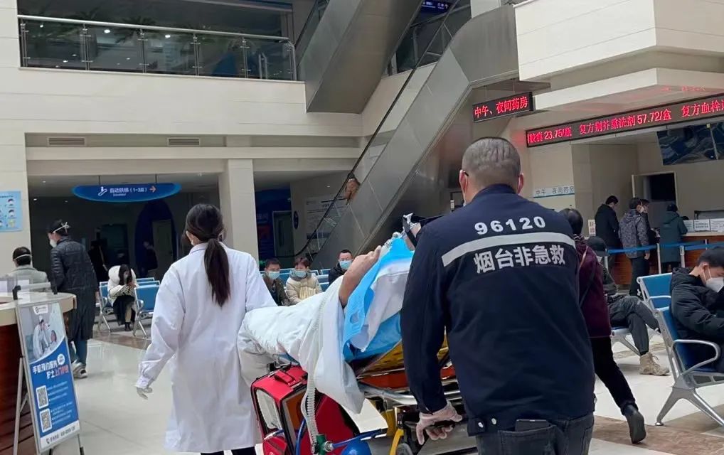 出院救护车联系方式,转院叫120要如何预约