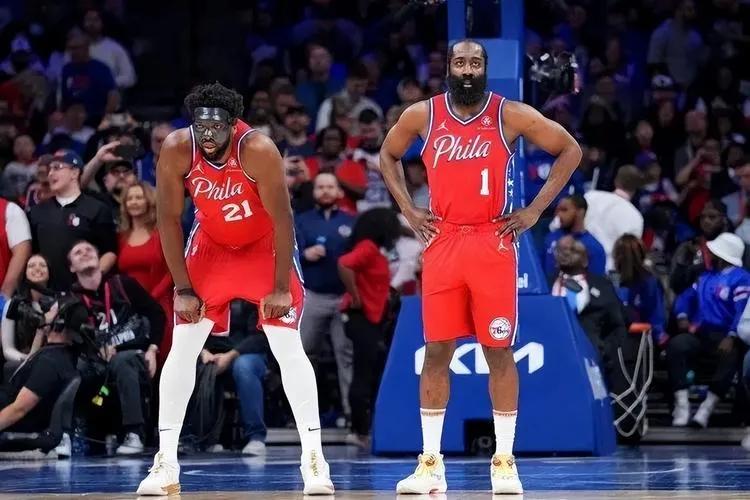 全能战士！乔丹、伯德领衔，生涯场均得到“20+5+5”的十大球星