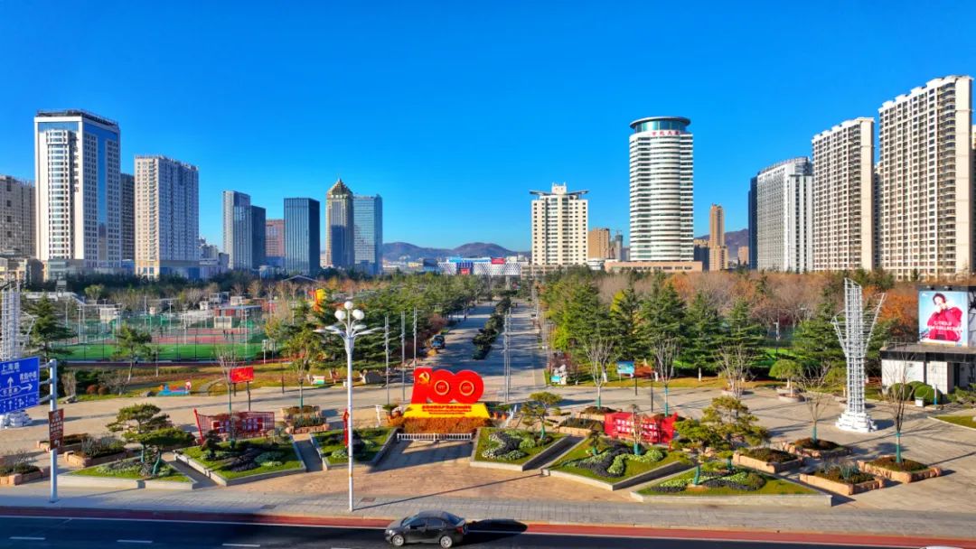 杩欐潯璺彲浠ヤ竴鐩磋蛋涓嬪幓,浠庢鍙互鍝佸皾浜洪棿鐑熺伀