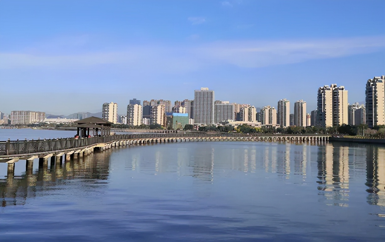 诗咏品清湖第四部