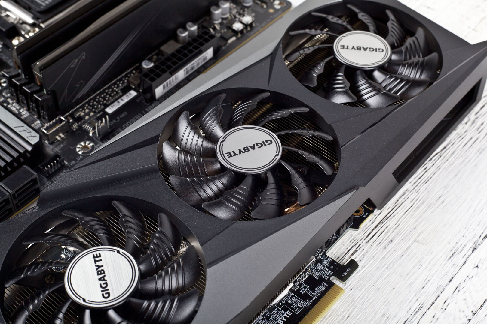 7000系列选配,技嘉x670小雕鉴赏