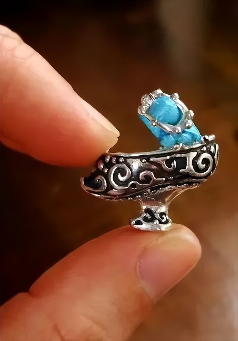 惊呆!李晨花200万为范冰冰定制的新娘娃娃,原来长这样!