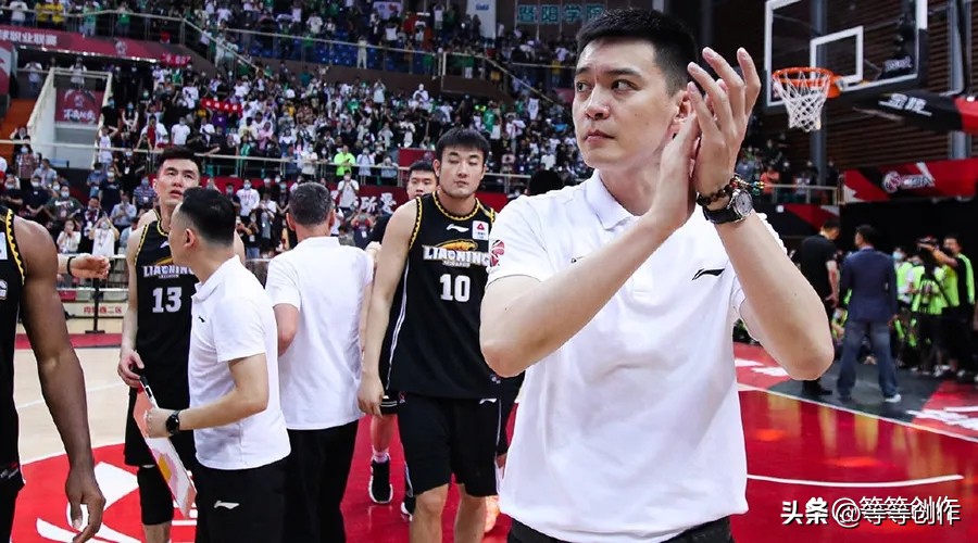 杨鸣发布会说郭艾伦没伤病,杨鸣谈郭艾伦缺席比赛