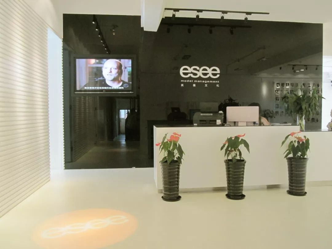 carrie经纪人多大,carrie签约艺人