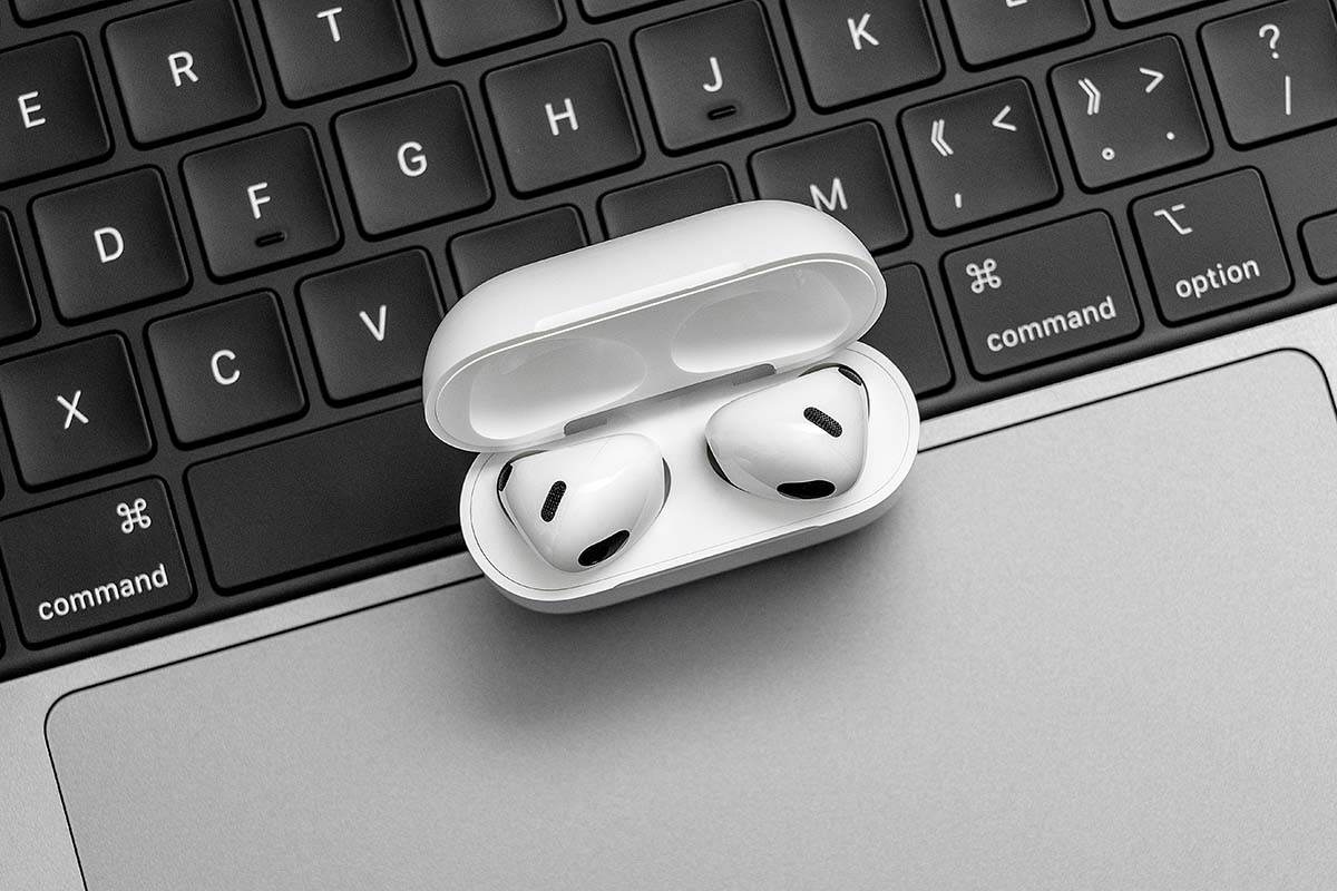 苹果airpods3降噪效果,苹果耳机airpods3代有轻巧功能吗